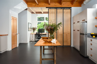 Inspiration for a midcentury home design in San Francisco.