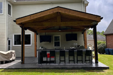 Example of a transitional patio design in Atlanta