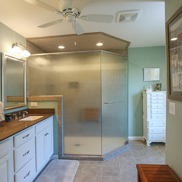Gainesville Farmhouse Master Bathroom