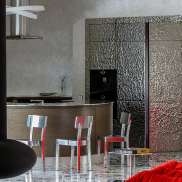 Vento Silver panels lend a sophisticated finish to the kitchen cabinets