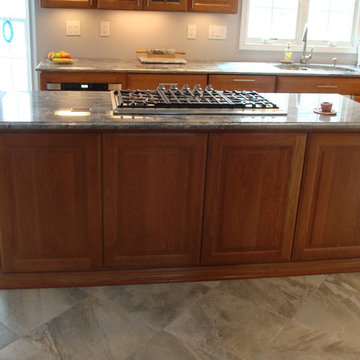 Riverside Gardens Remodel - Honeywood Cherry Raised Panel
