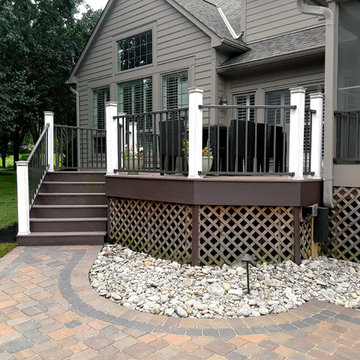 Paver Patio with Natural Privacy Screen