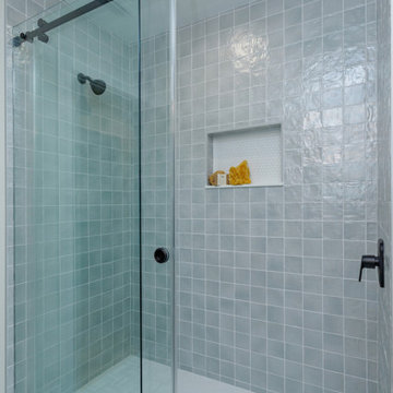 Captivating Guest Bathroom in a Stunning Home at Baldwin Park Orlando