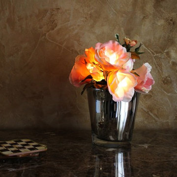 Radiant Roses - Pink/Peach in Mirrored Glass Vase