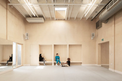 Medium sized contemporary home gym in London.
