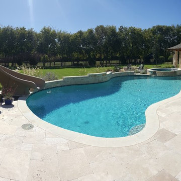 Parker - Pool with Slide, Pool House, Fire pit