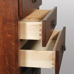 Dovetail Showplace Cabinets - Kitchen Cabinetry