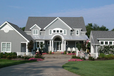 Large elegant exterior home photo in Cleveland