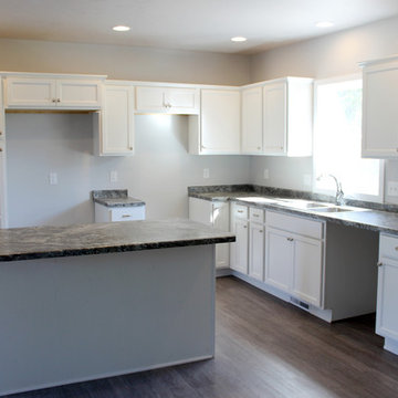 Kitchen & Bath Design: Mid Continent Cabinetry, Pionite Harold Counter