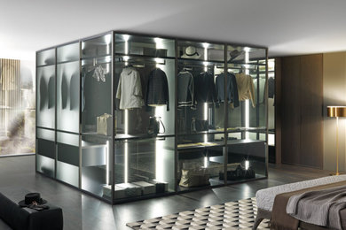 Example of a mid-sized minimalist closet design in New York