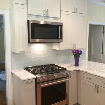 Kitchen Remodel Done in Maple With Quartzite Countertop
