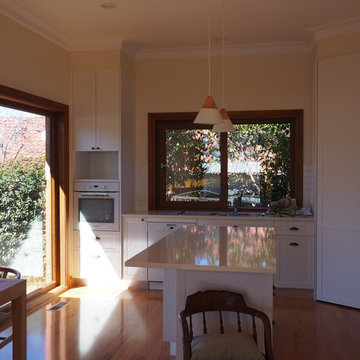 Timber-look uPVC Golden Oak Double Glazing