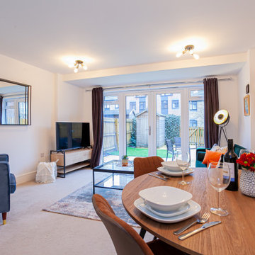 4 bed serviced accommodation - Stoke on trent