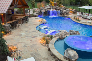 Transitional home design photo in Kansas City