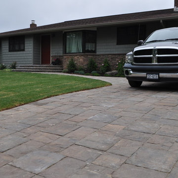 Front steps/ driveway
