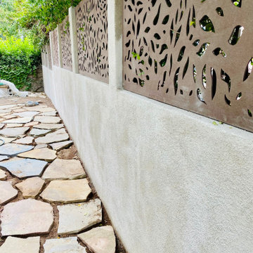 Tropical Tranquility: Stucco and Bahama Pattern Privacy Panel in Fairbanks Ranch