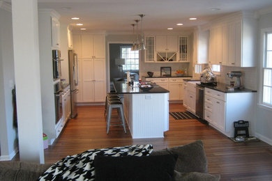 Inspiration for a modern kitchen remodel in Other