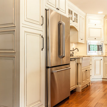 Mount Pleasant, Iowa - Traditional White Kitchen