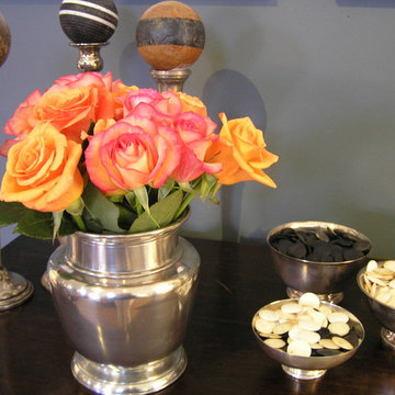 Saffron and Genevieve Retail Store Display