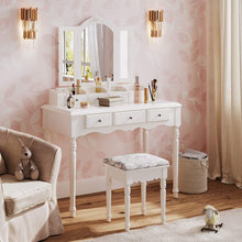 Elle’s Bedroom