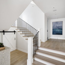 Entry/stairs