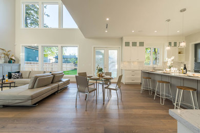Example of a living room design in Vancouver