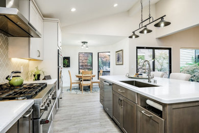 This is an example of a kitchen in Sacramento.