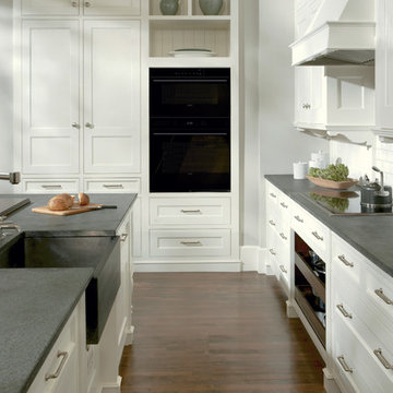 Wolf 30" E Series Contemporary Built-In Single Oven Black | SO30CE