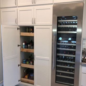 White Face-Framed Kitchen with Full Overlay Doors