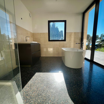 Création d’une salle de bain tout confort à Agay