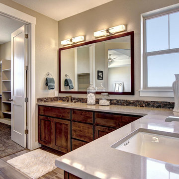 Eastout - Master Bathroom