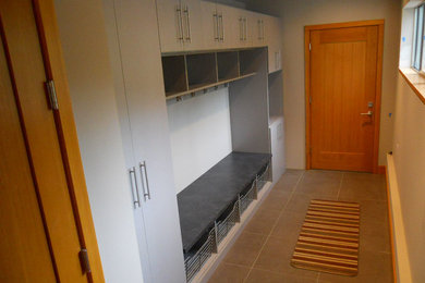 Entryway - modern entryway idea in Seattle