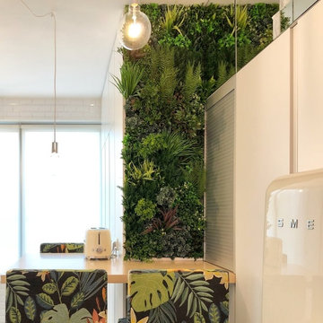 VistaFolia Green Wall Apartment Privacy Screen
