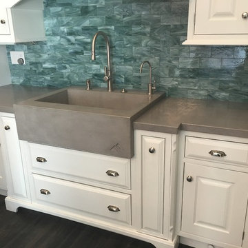 Kitchen Countertop of Concrete with a Farm Sink of concrete in Platinum Color