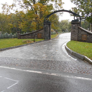 Sloped Driveway Ideas Houzz Inspiration For A Large Traditional Full Sun Hillside Brick Landscaping In New York Fall