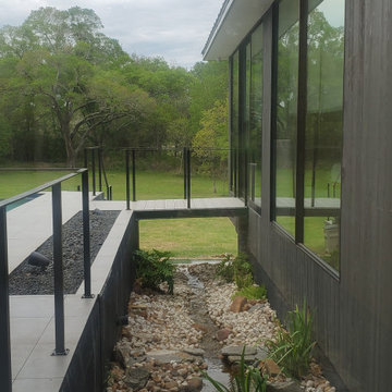 Bellville: Long Branch Residence