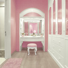 Girl’s Room