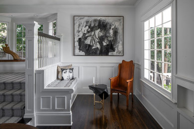 Inspiration for a transitional entryway remodel in Los Angeles