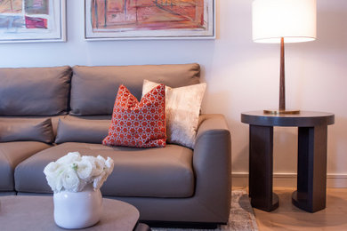 Home design - modern home design idea in New York