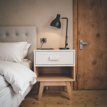 bedside table (night stand)