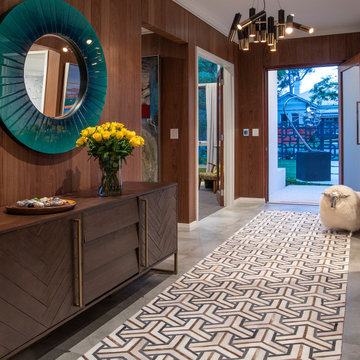 Mid-century Style Entrance Décor Idea