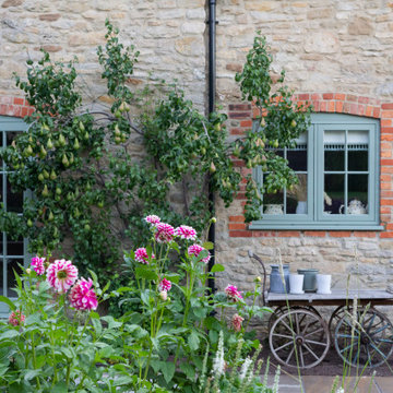 English Cottage Garden