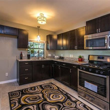 Kitchen - 4025 Valley View Road