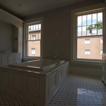 Bathroom/Laundry Room