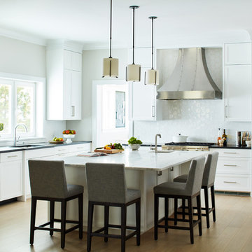 Contemporary Waterfront Kitchen