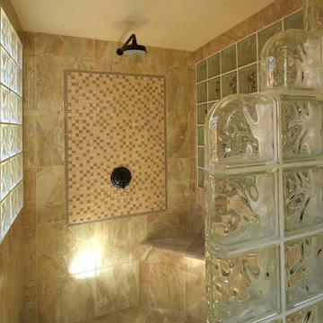 Bathrooms in Santa Cruz