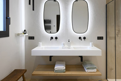 Réalisation d'une salle de bain design.