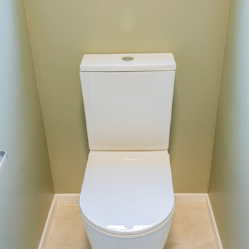 Back-to-wall Toilet Suite