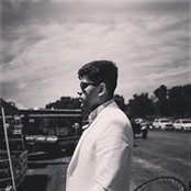 M I's photo