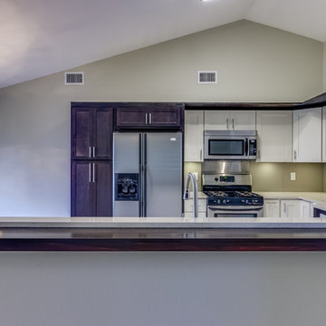 Contemporary Two-Tone Kitchen Remodel